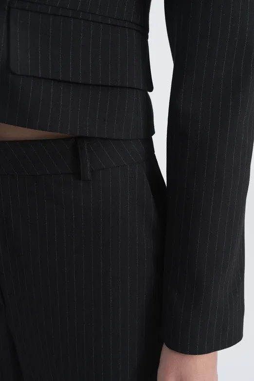 Bayan Siyah Crop Blazer Ceket - BSL