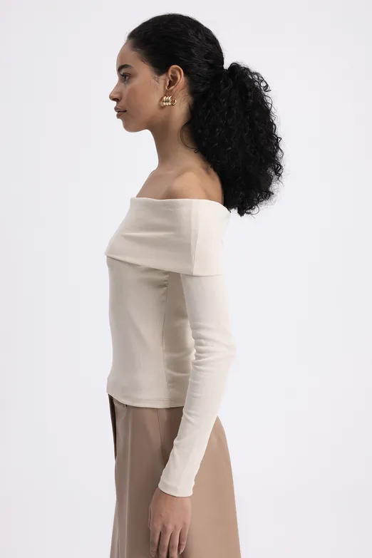 Bayan Ekru Madonna Yakalı Top - BSL