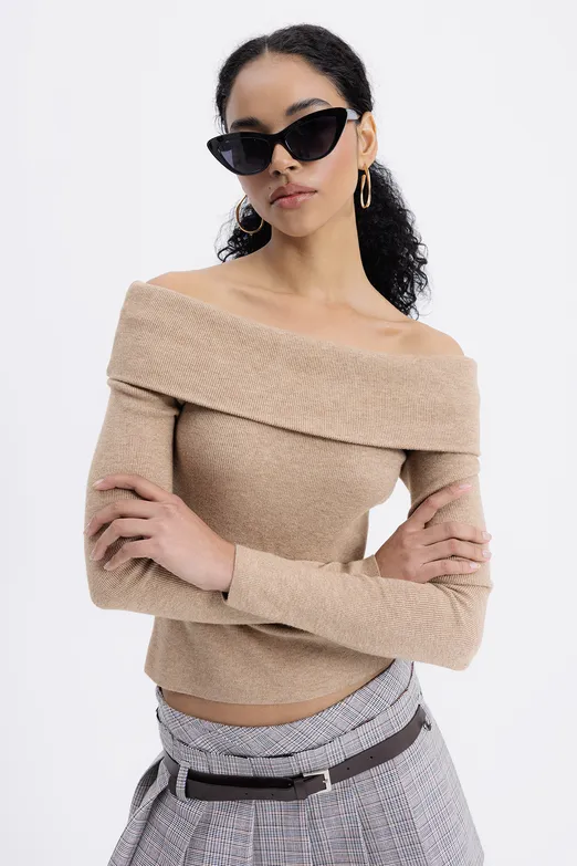 Bayan Bej Madonna Yakalı Kazak - BSL