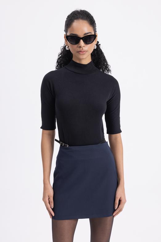 Bayan  Kemer Detaylı Mini Etek