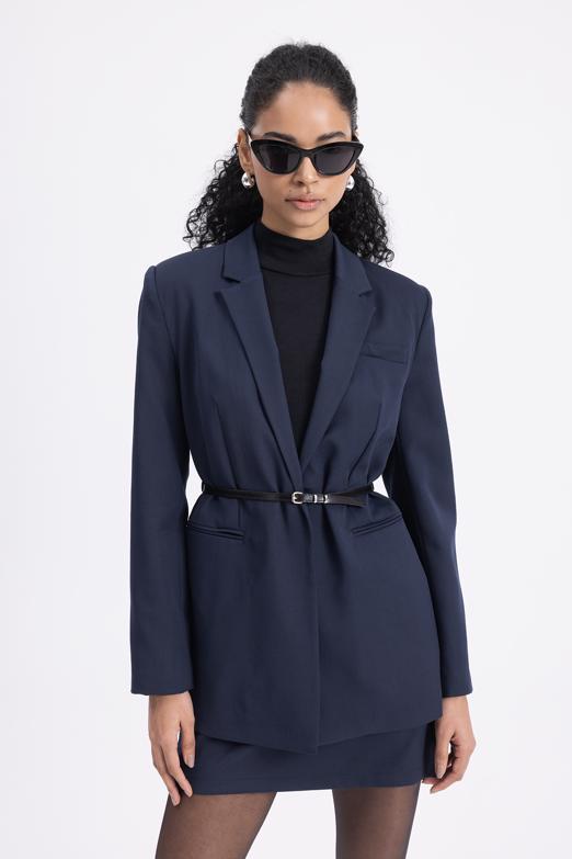 Bayan  Kemer Detaylı Blazer Ceket