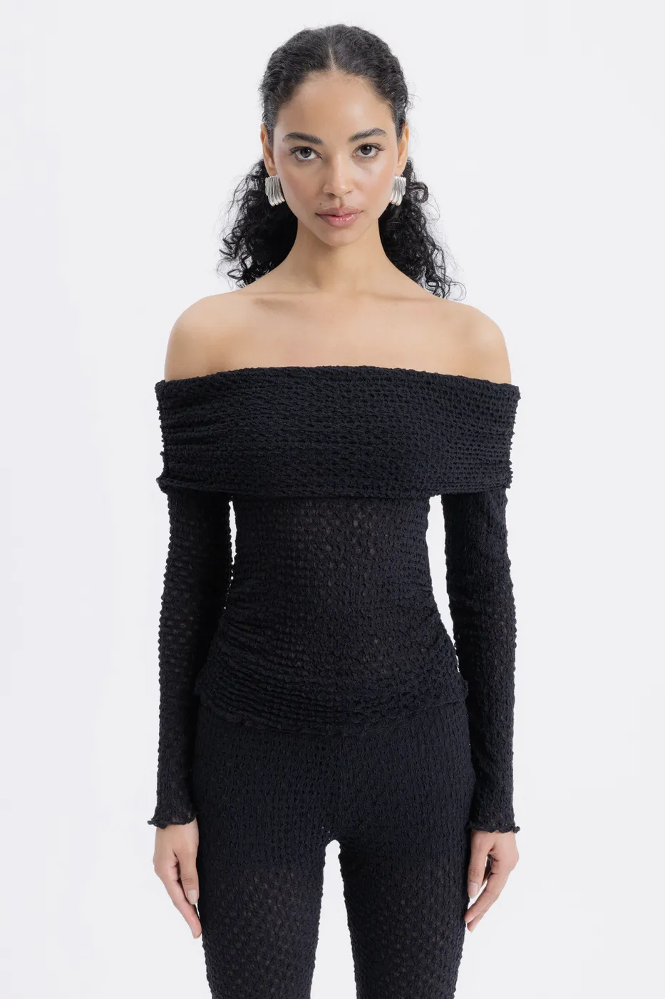 Bayan Siyah Madonna Yaka Dantel Top