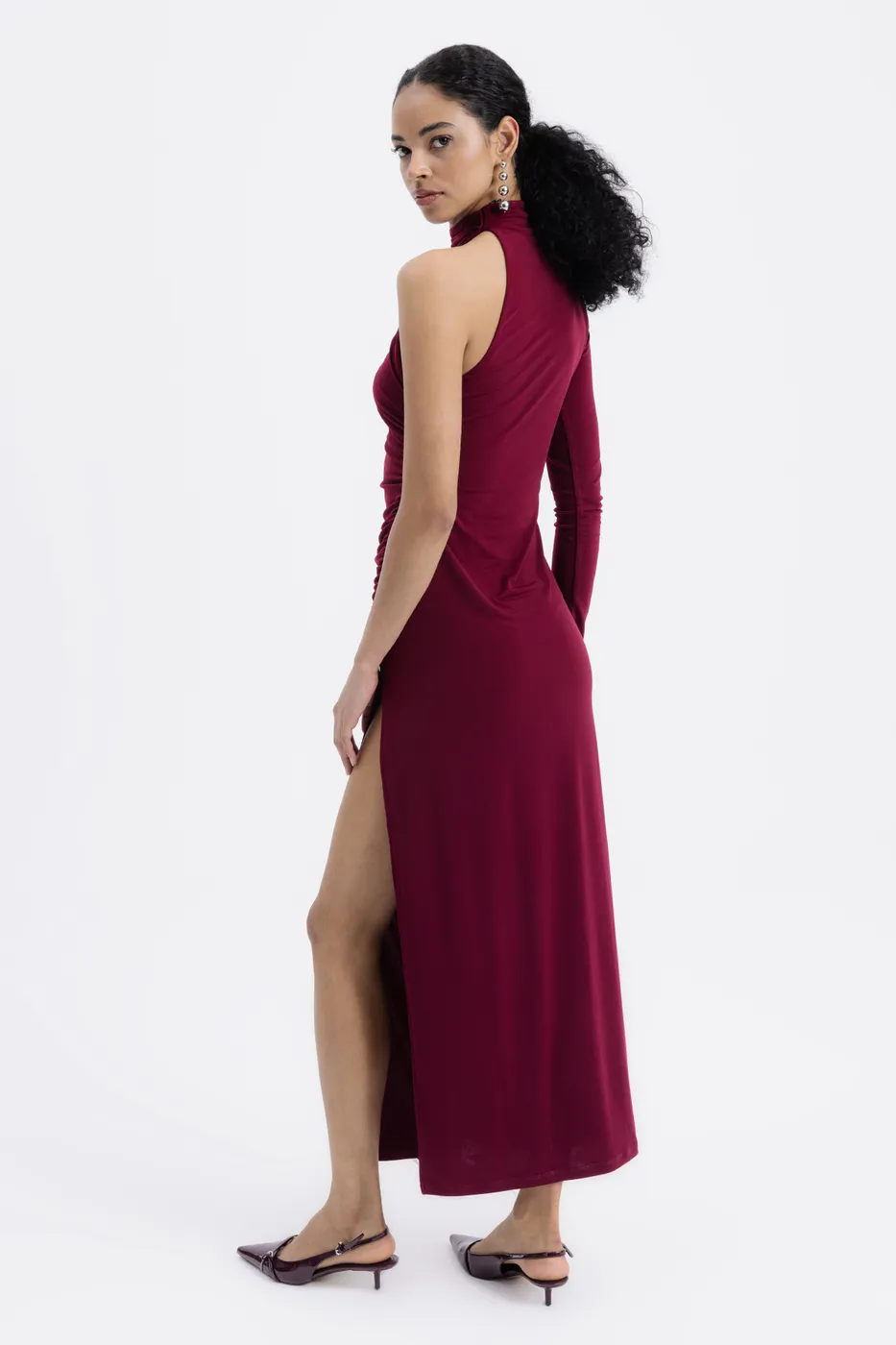 Bayan Bordo Drapeli Tek Kol Detaylı Midi Elbise