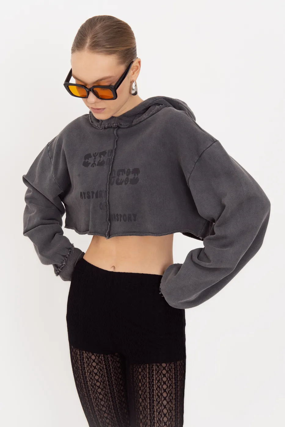 Bayan Antrasit Kapişonlu Baskılı Crop  Sweatshirt