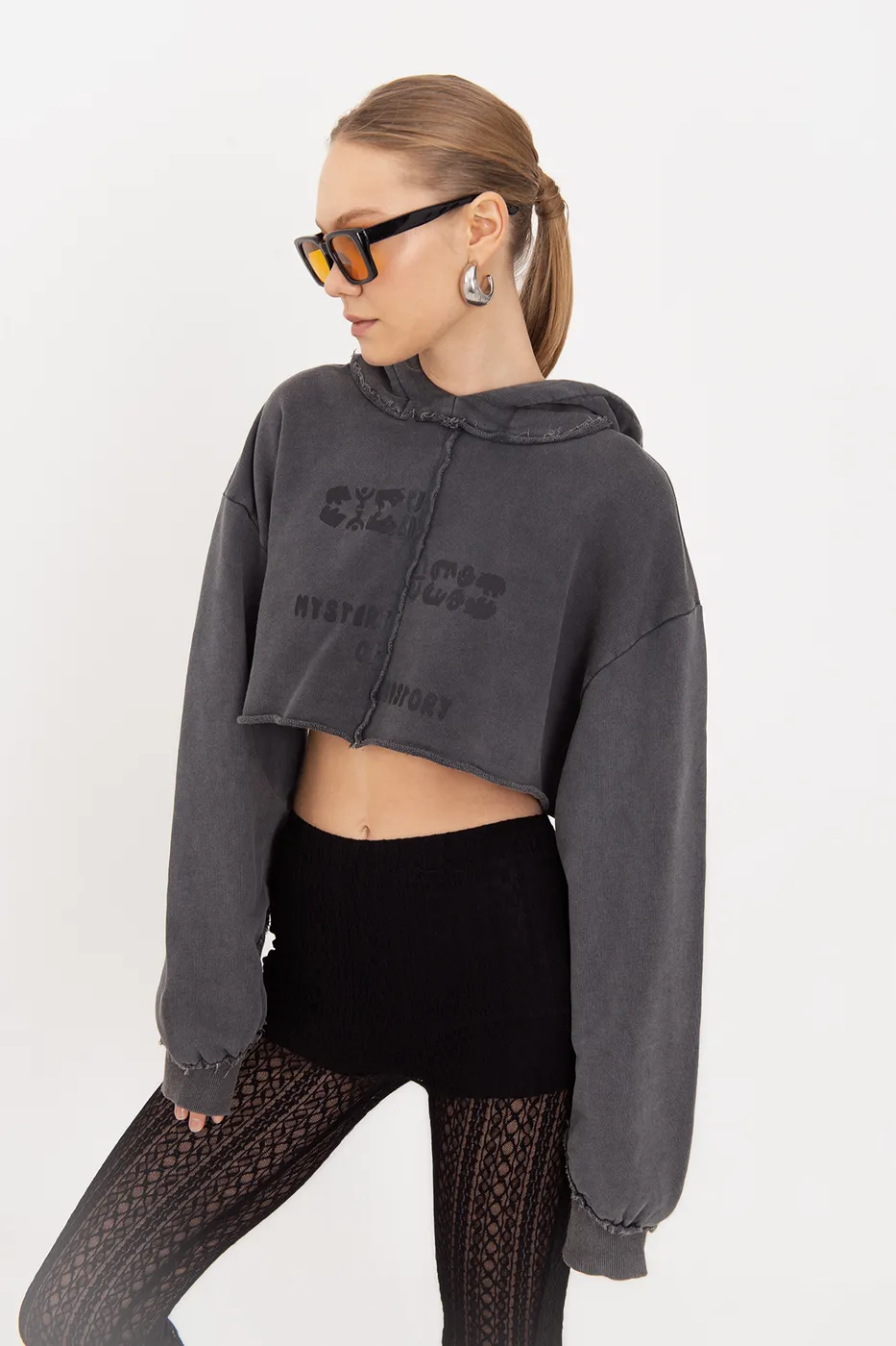 Bayan Antrasit Kapişonlu Baskılı Crop  Sweatshirt