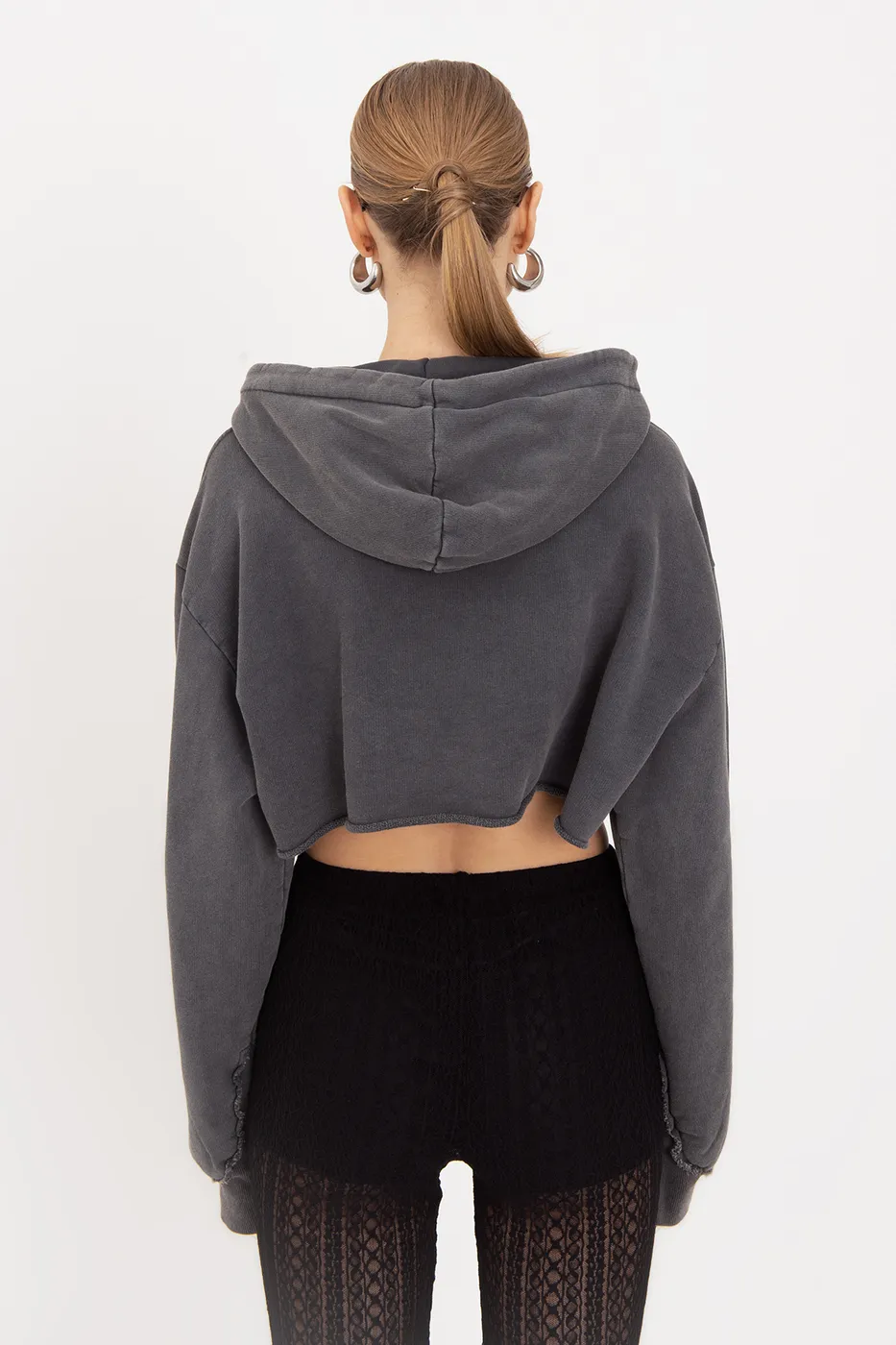 Bayan Antrasit Kapişonlu Baskılı Crop  Sweatshirt