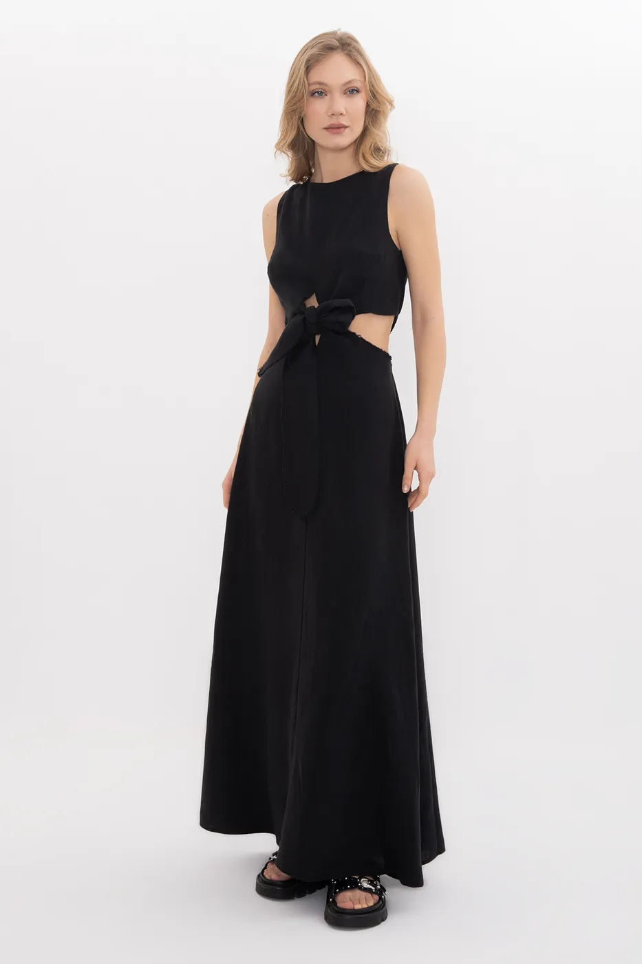 Bayan Siyah %100 Keten Bağcık Detaylı Midi Elbise