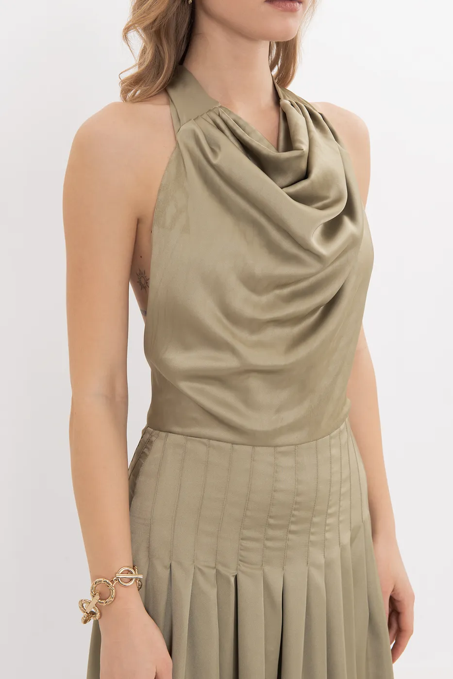 Bayan Yeşil Degaje Yakalı Pilise Detaylı Maksi Elbise