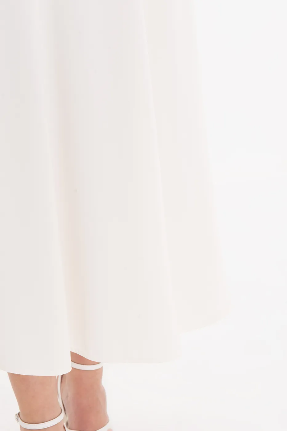 Bayan Ekru Parçalı Saten Midi Etek