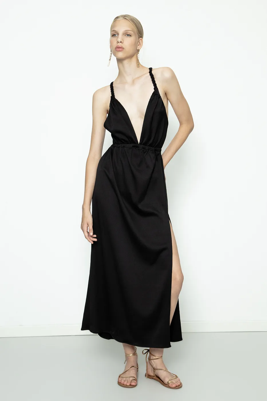 Bayan Siyah Sırt Dekolteli Saten Elbise