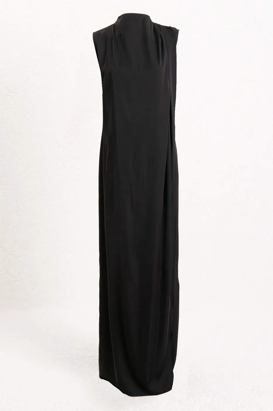 Bayan Siyah Drapeli Düz Kesim Silüet Saten Maksi Elbise