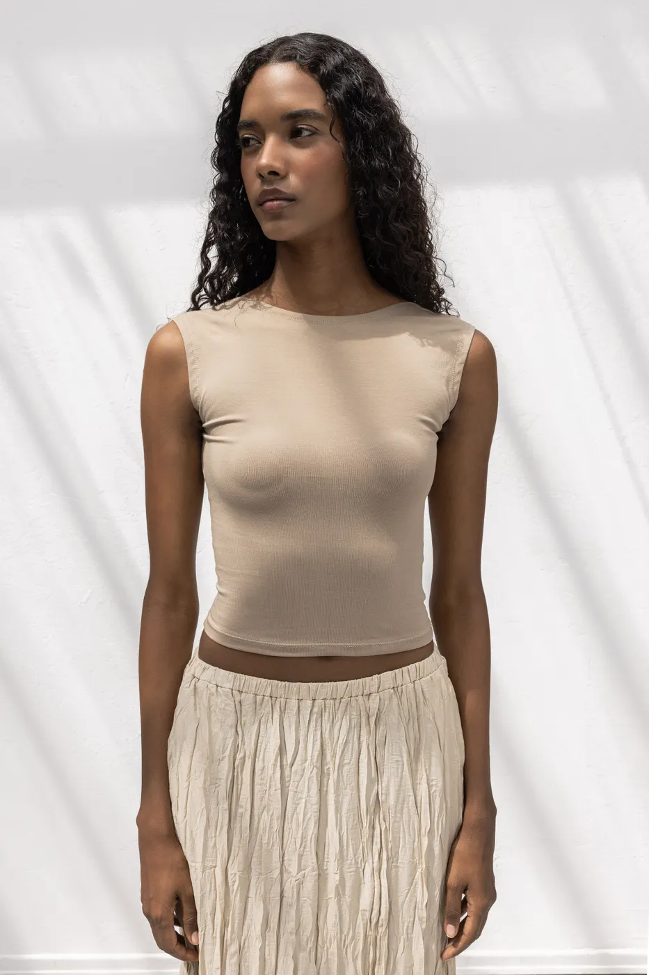 Bayan Bej Sırt Dekolteli Crop Top