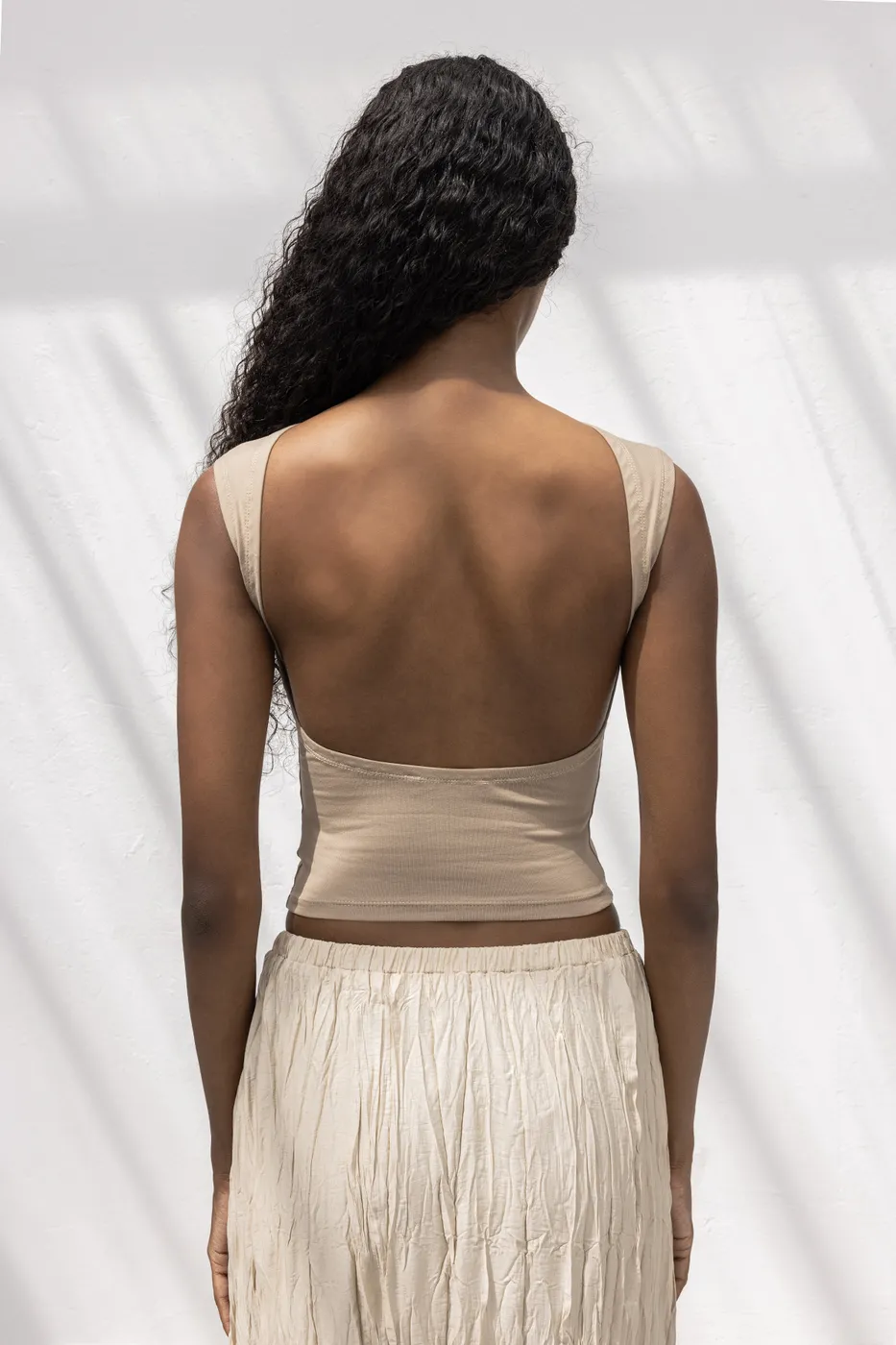 Bayan Bej Sırt Dekolteli Crop Top