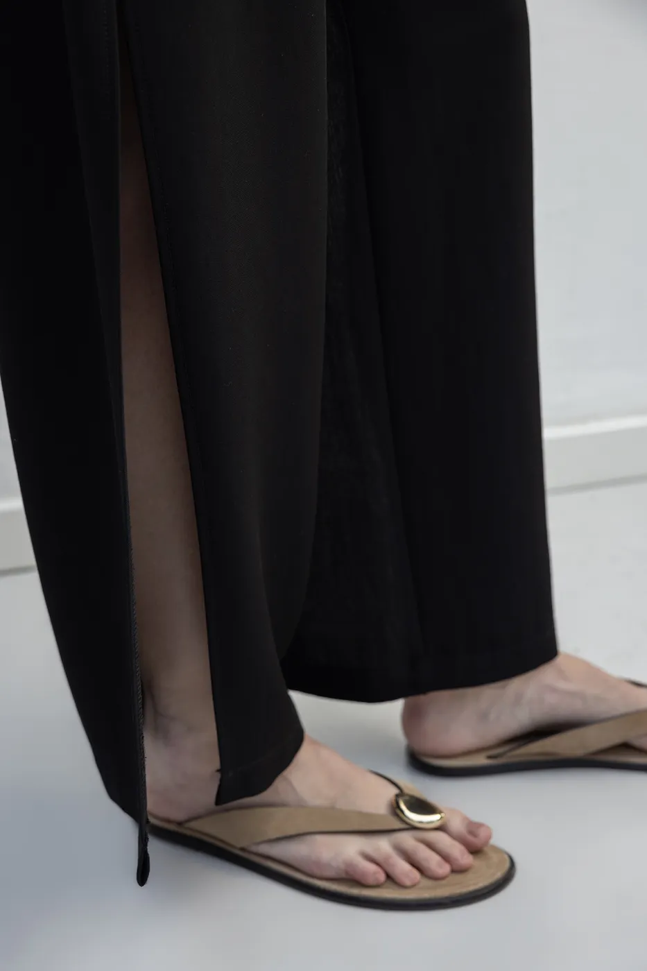 Bayan Siyah Derin Yırtmaçlı Bol Pantolon