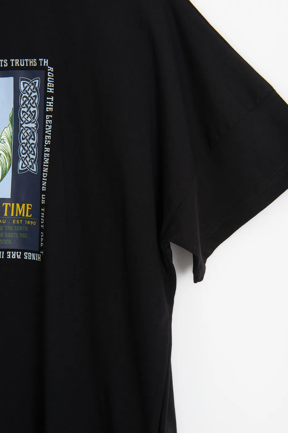 Bayan Siyah Baskılı Basİc Tshırt