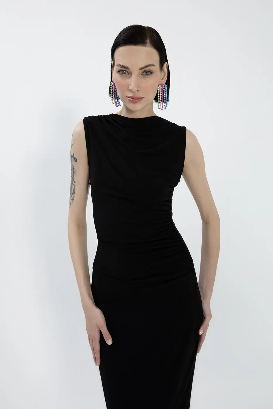 Bayan Siyah Drapeli Kolsuz  Midi Elbise