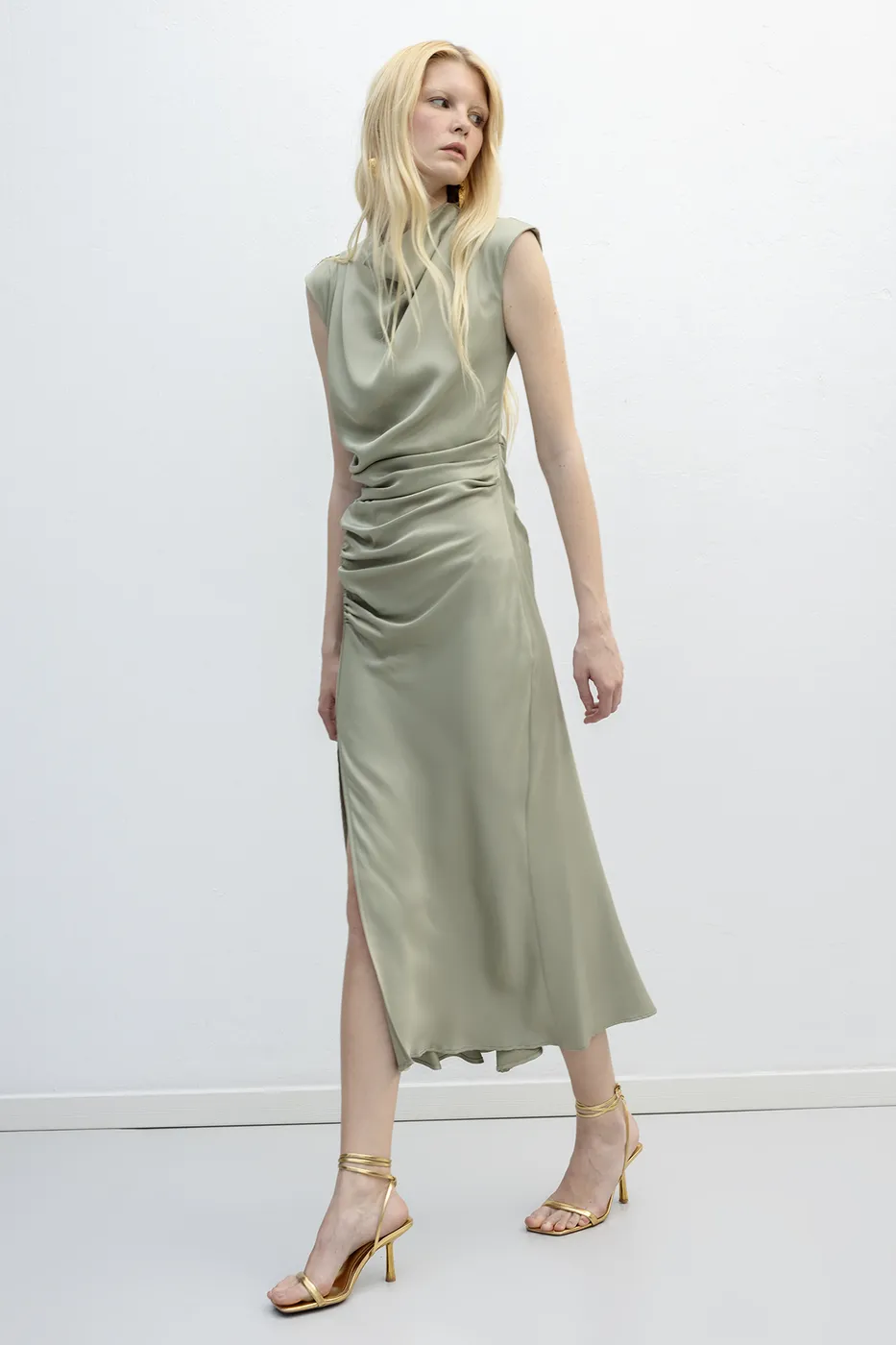 Bayan Haki Degaje Yakalı Saten Midi Elbise