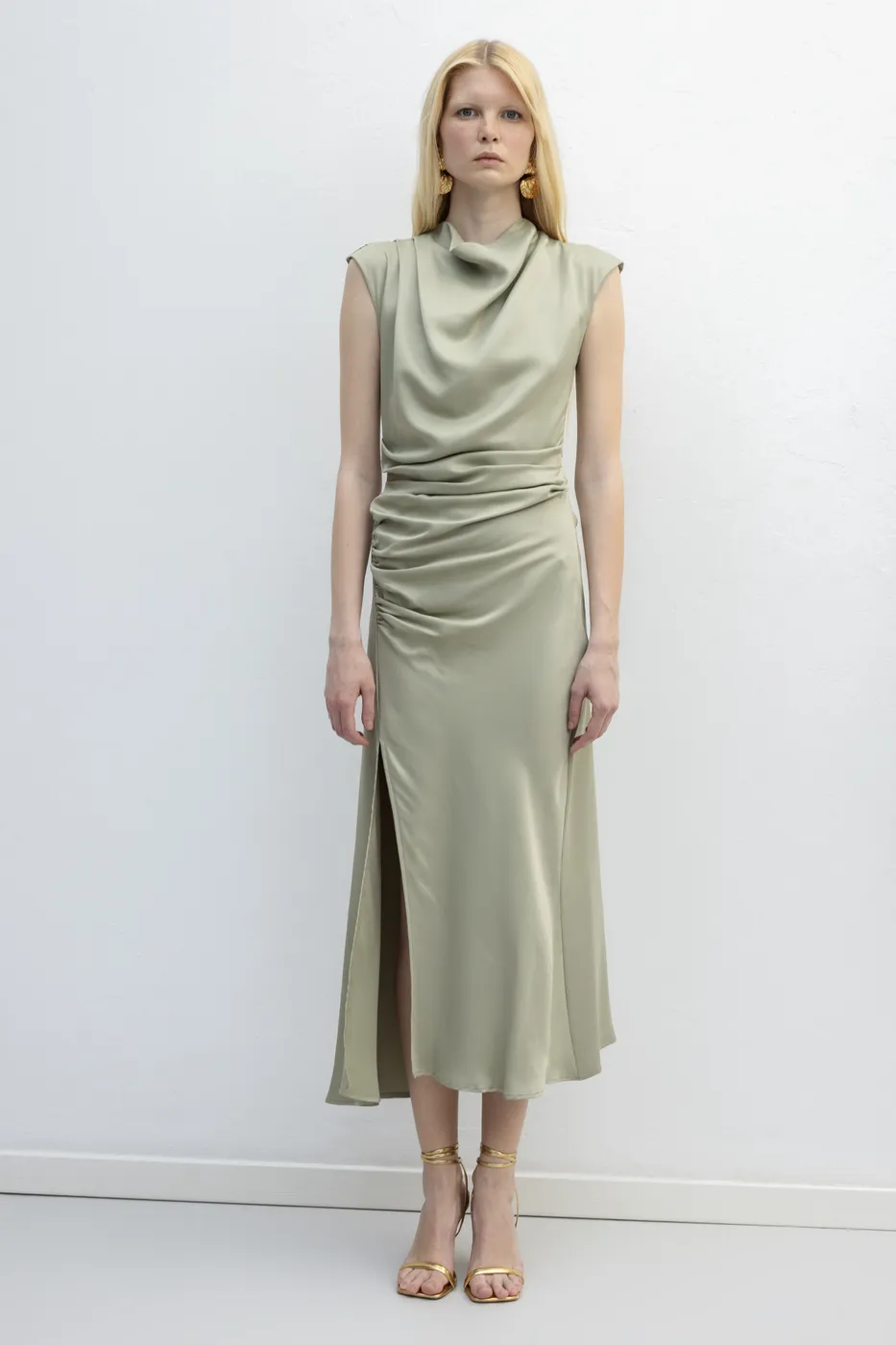 Bayan Haki Degaje Yakalı Saten Midi Elbise