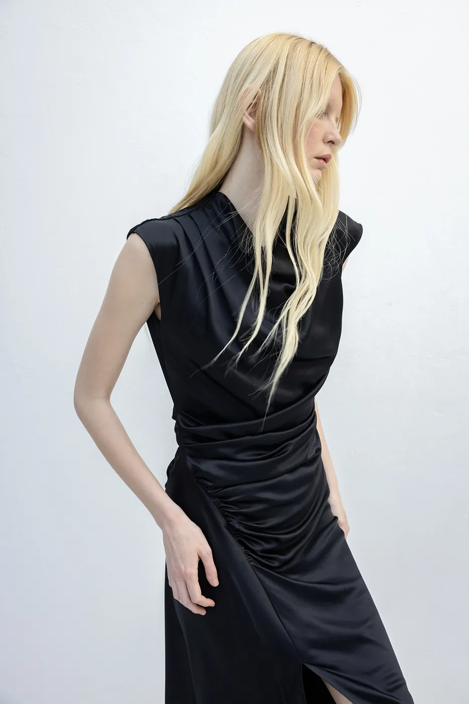 Bayan Siyah Degaje Yakalı Saten Midi Elbise