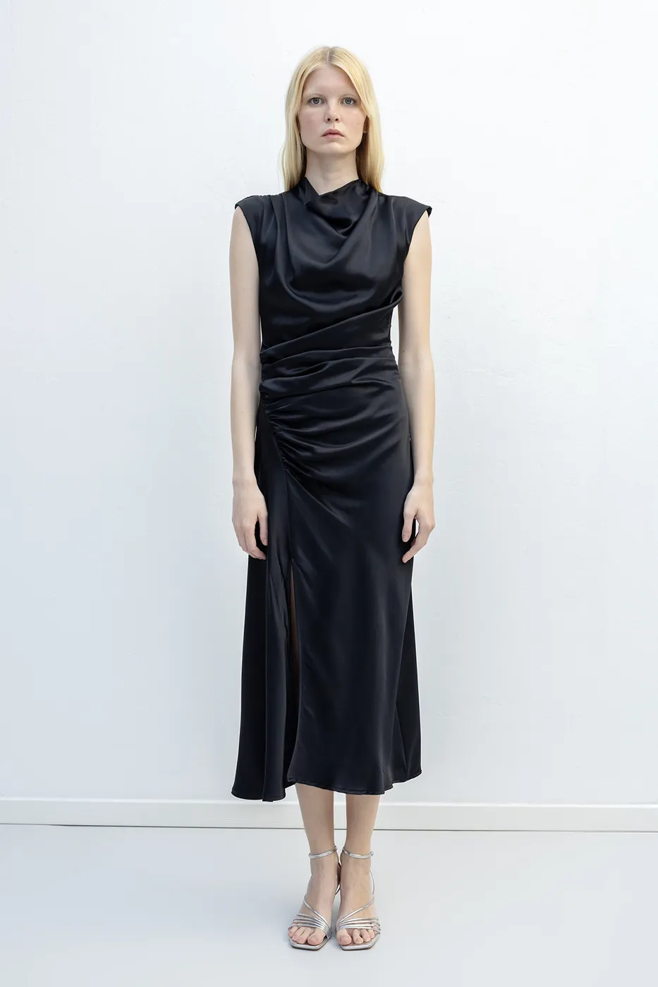 Bayan Siyah Degaje Yakalı Saten Midi Elbise