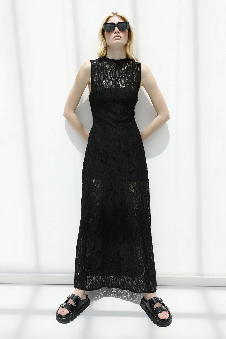 Bayan Siyah Dantel Maksi Elbise