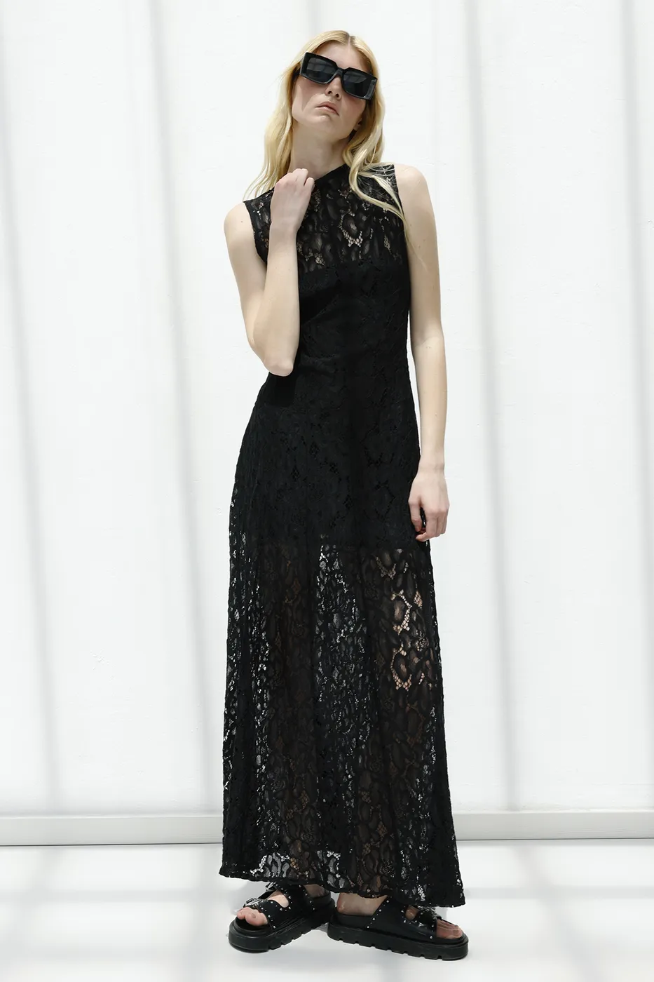 Bayan Siyah Dantel Maksi Elbise