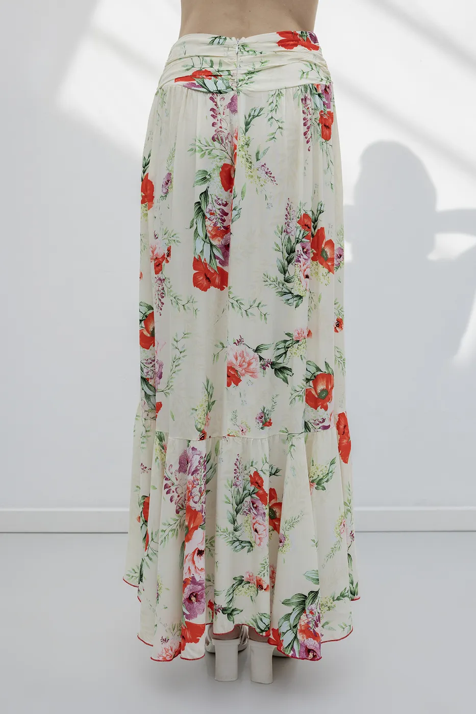 Bayan Ekru Keten Karışımlı Fırfırlı Asimetrik Midi Etek