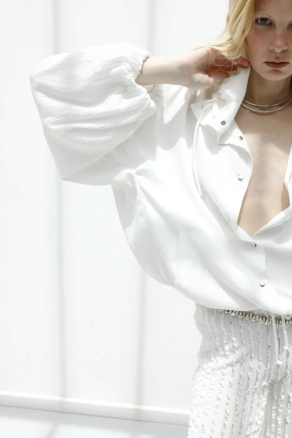 Bayan Ekru Volanlı Dökümlü Mont