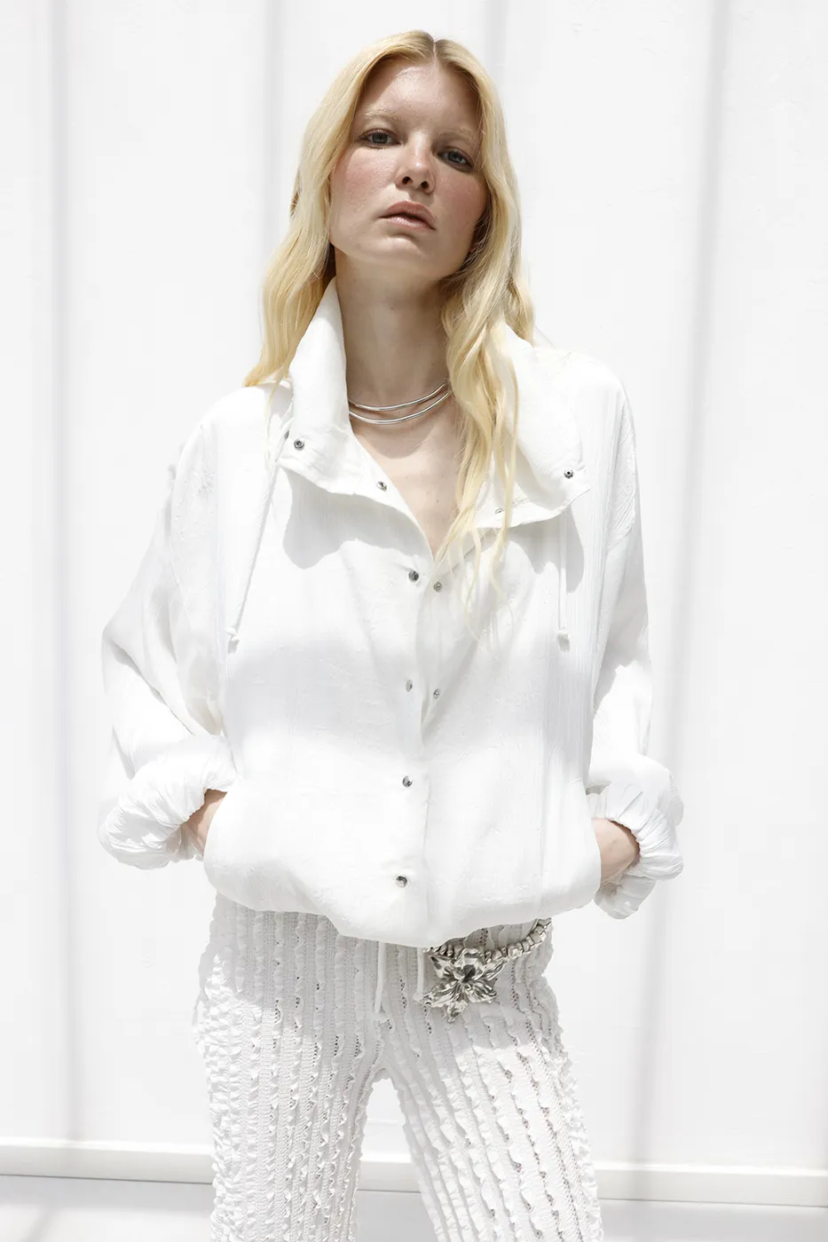 Bayan Ekru Volanlı Dökümlü Mont