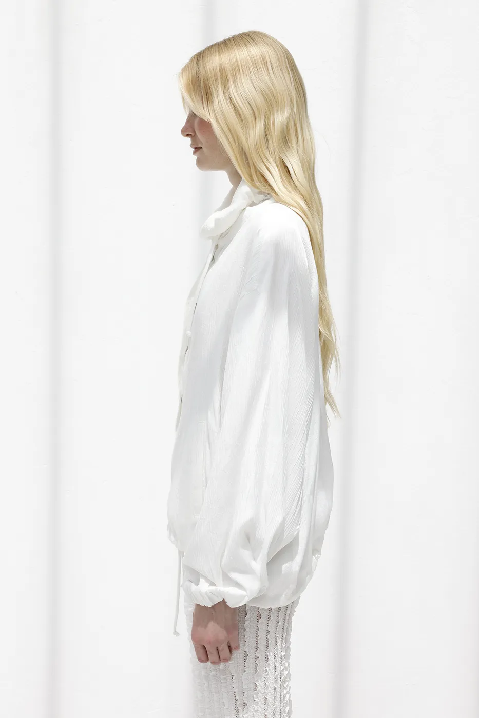 Bayan Ekru Volanlı Dökümlü Mont