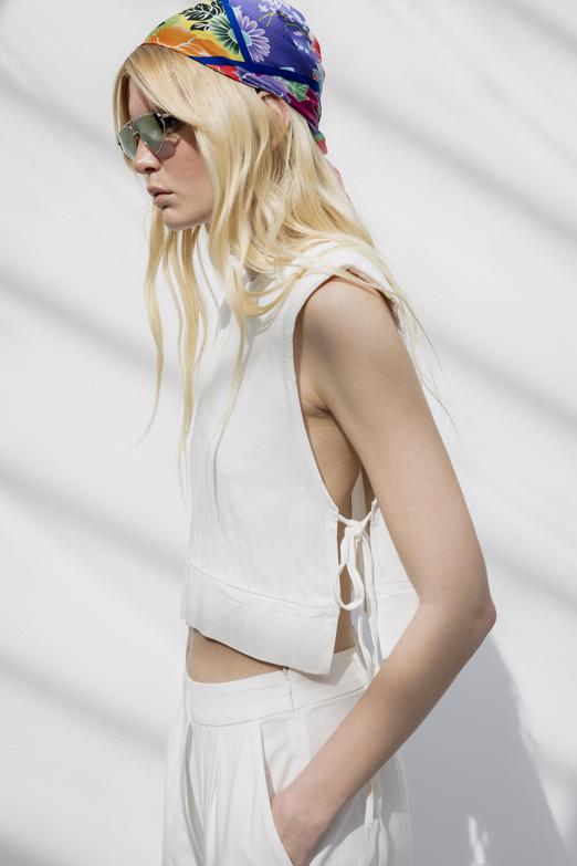 Bayan  Yandan Bağcıklı Crop Keten Bluz