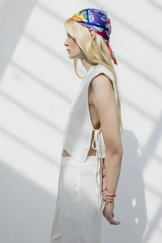 Bayan Ekru Yandan Bağcıklı Crop Keten Bluz - BSL