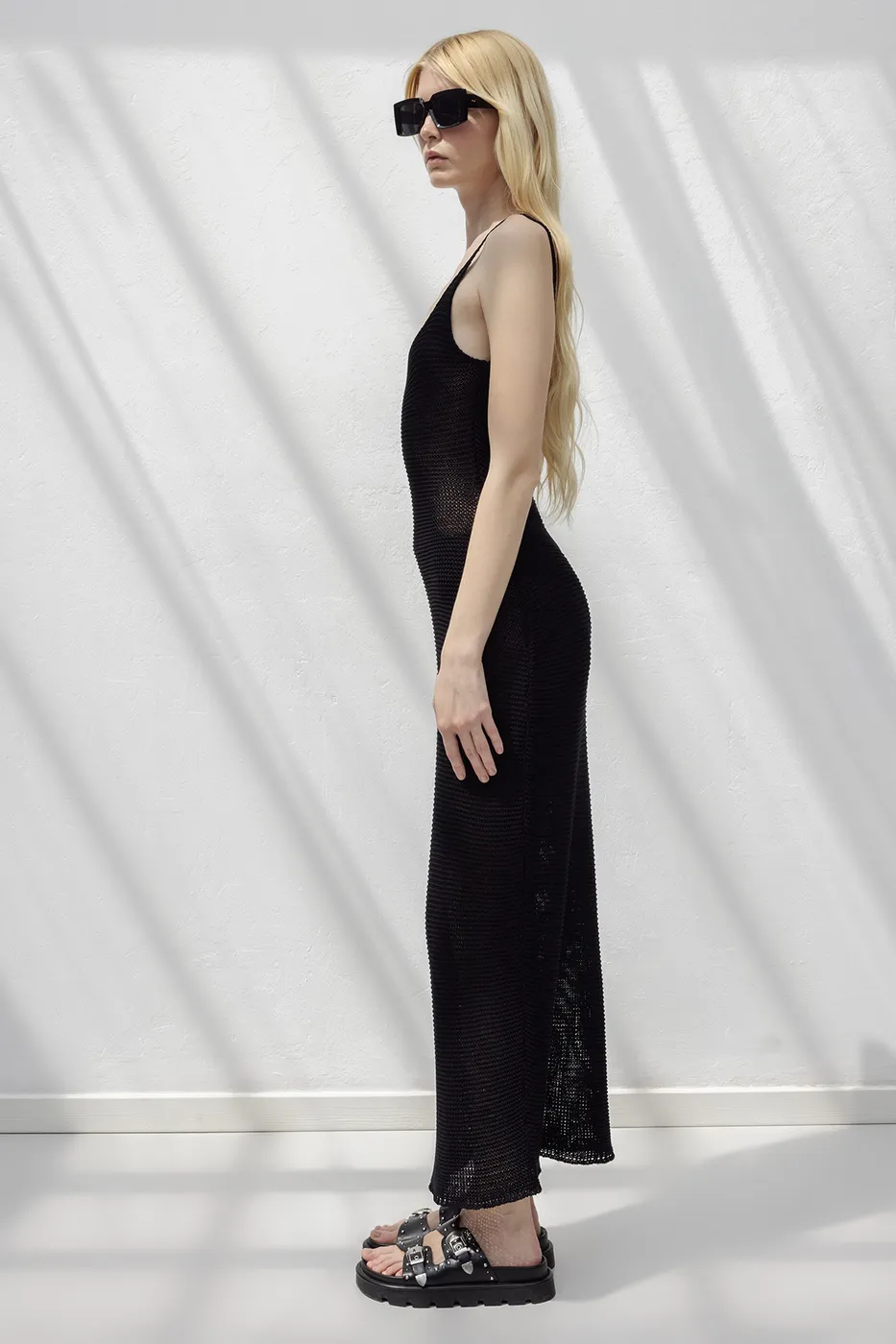 Bayan Siyah Askılı  Örme Midi Elbise