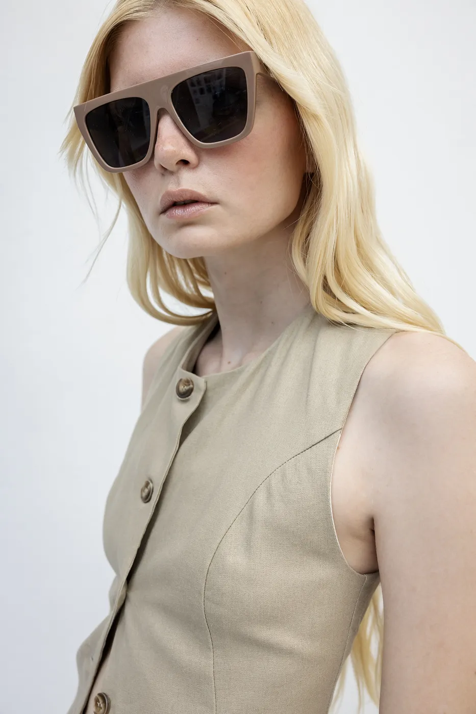 Bayan Bej Keten Slim Yelek