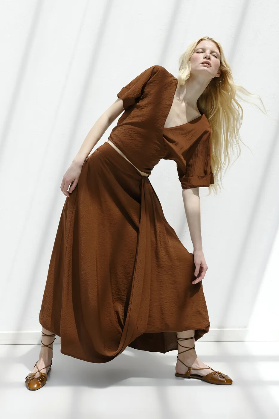 Bayan Kahverengi Balon Etek