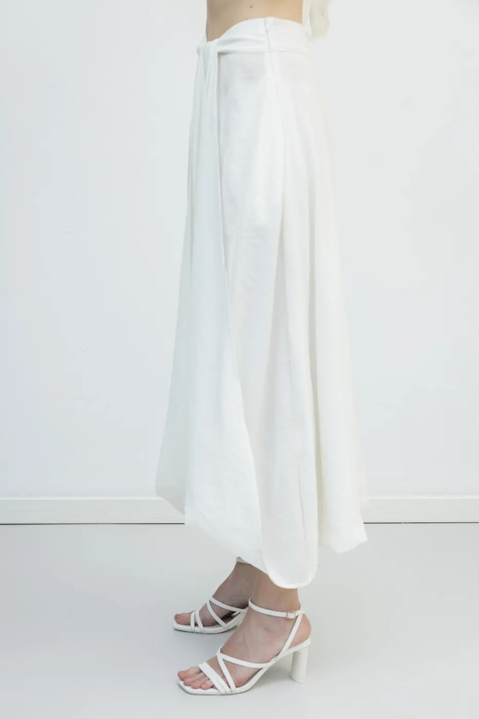 Bayan Beyaz Balon Etek