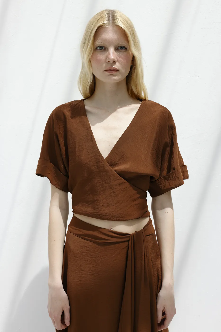 Bayan Kahverengi Kruvaze Kapama Bağlamalı Bluz