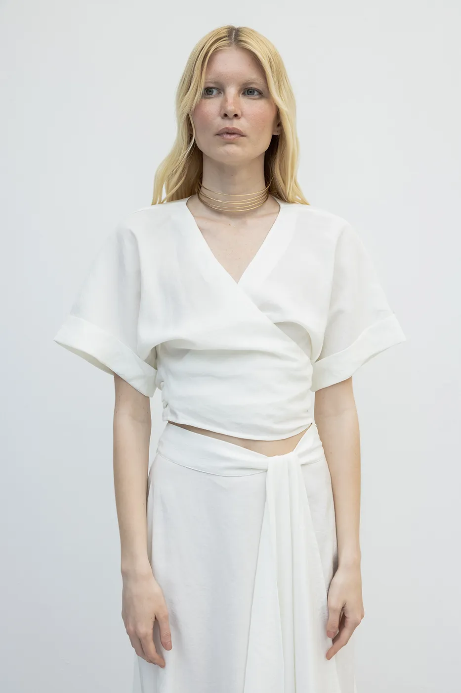 Bayan Beyaz Kruvaze Kapama Bağlamalı Bluz