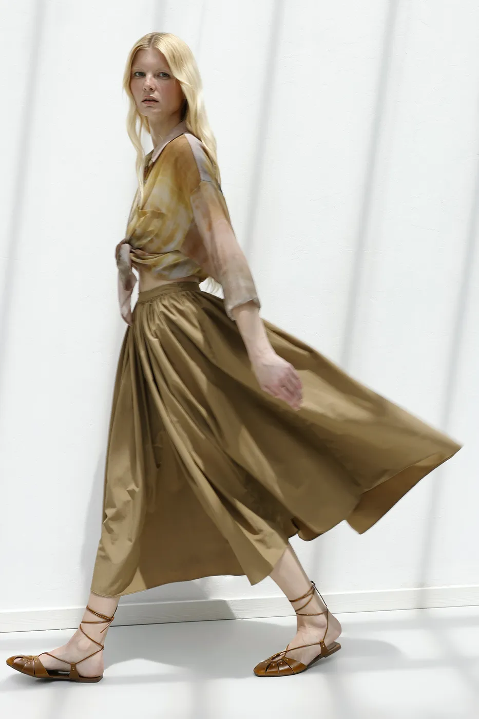 Bayan Haki Pileli Bel Bantlı Etek