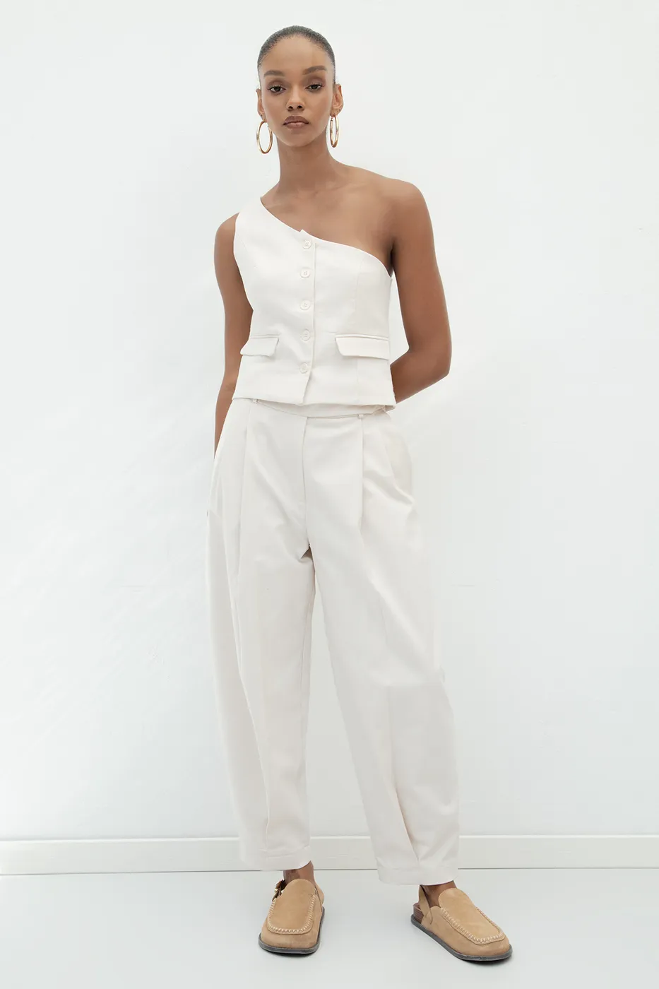 Bayan Bej Pileli Havuç Pantolon