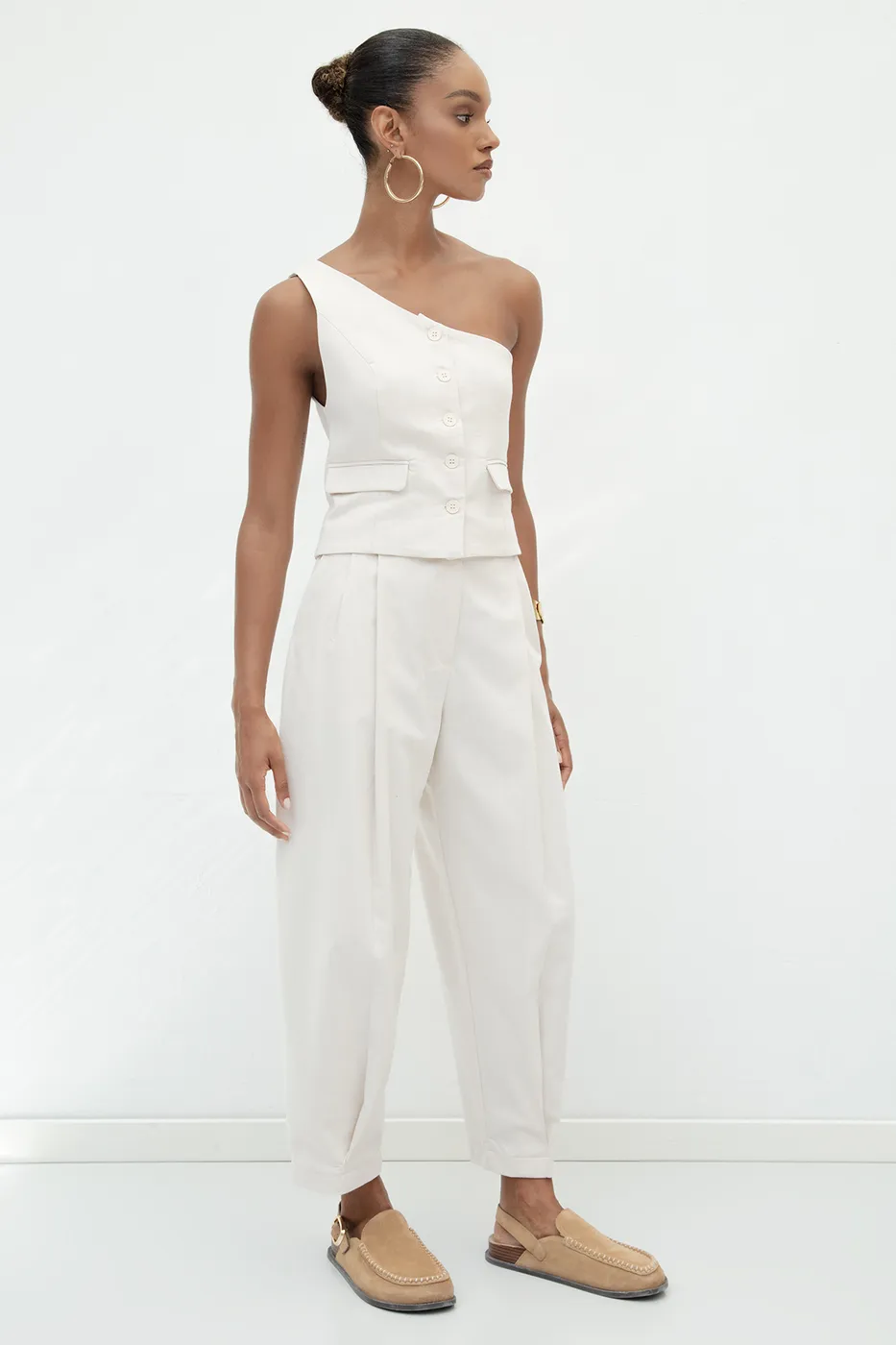 Bayan Bej Pileli Havuç Pantolon