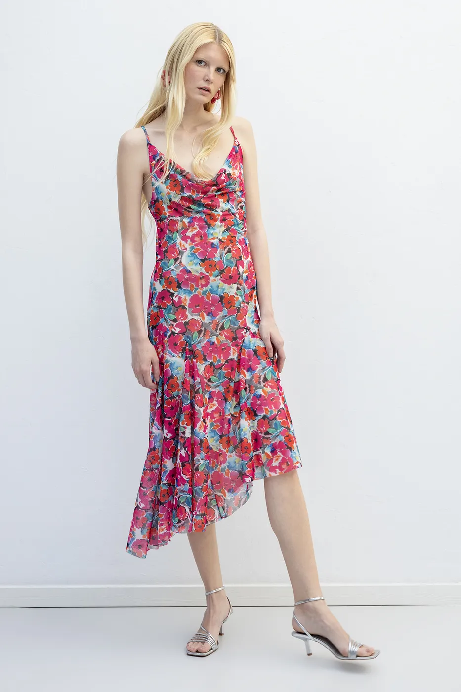 Bayan Pembe Asimetrik Etek Detaylı Midi Elbise