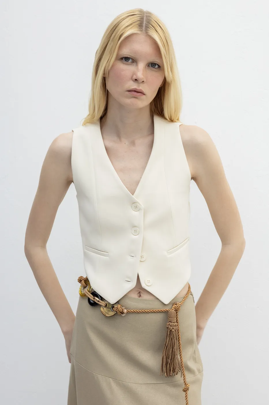 Bayan Ekru Özel Dikim Kısa Yelek