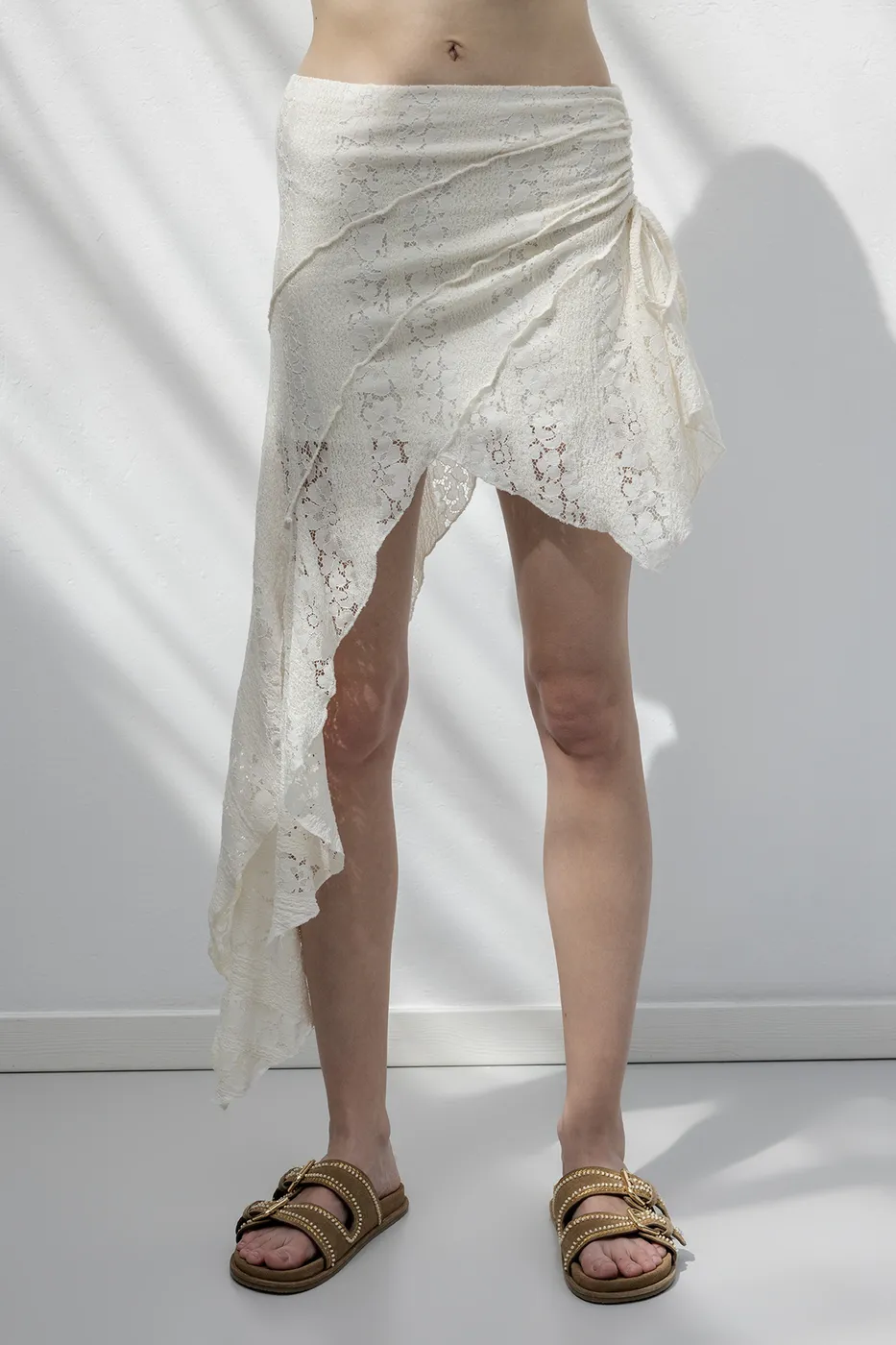 Bayan Krem Dantel Asimetrik Mini Etek