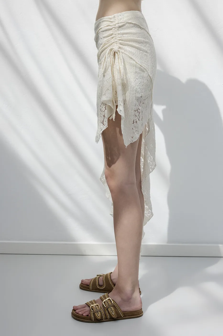 Bayan Krem Dantel Asimetrik Mini Etek