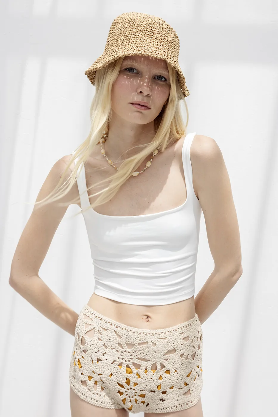 Bayan Beyaz Kare Yaka Atlet Top