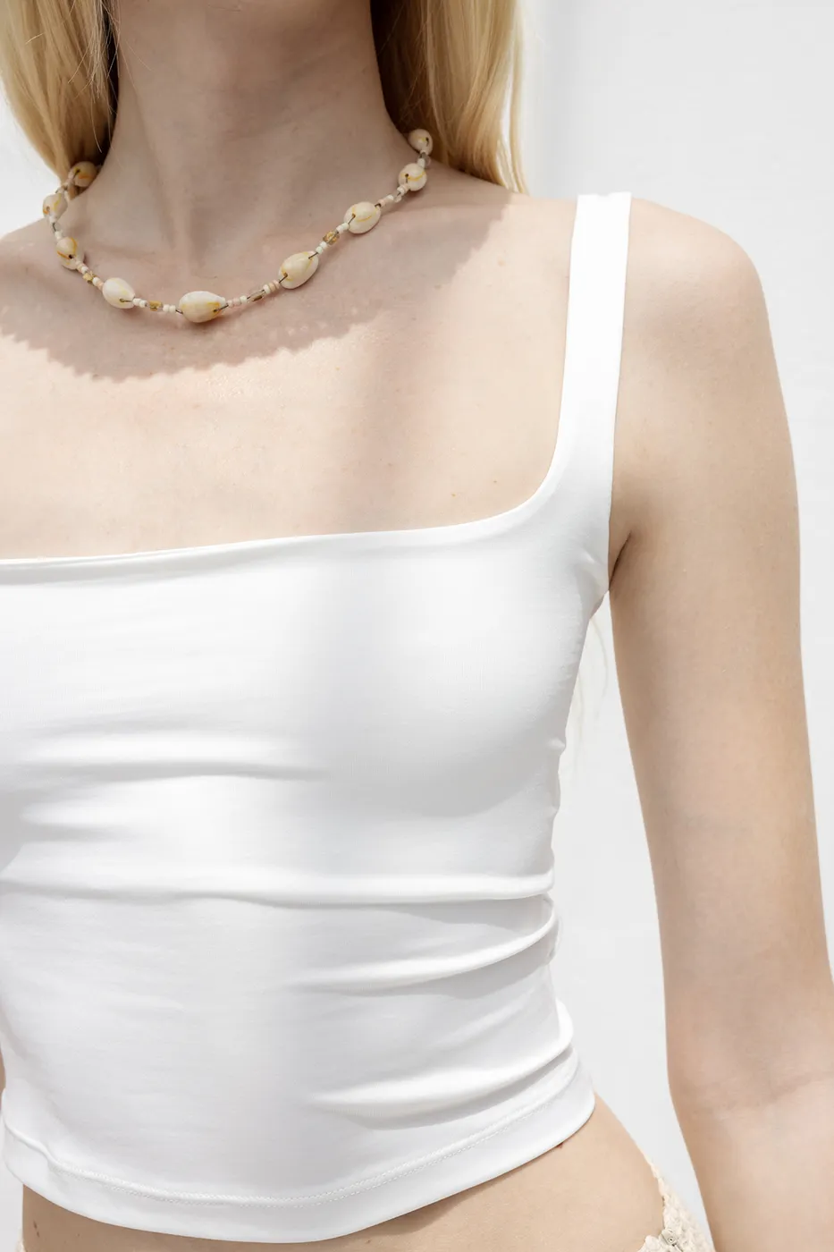 Bayan Beyaz Kare Yaka Atlet Top