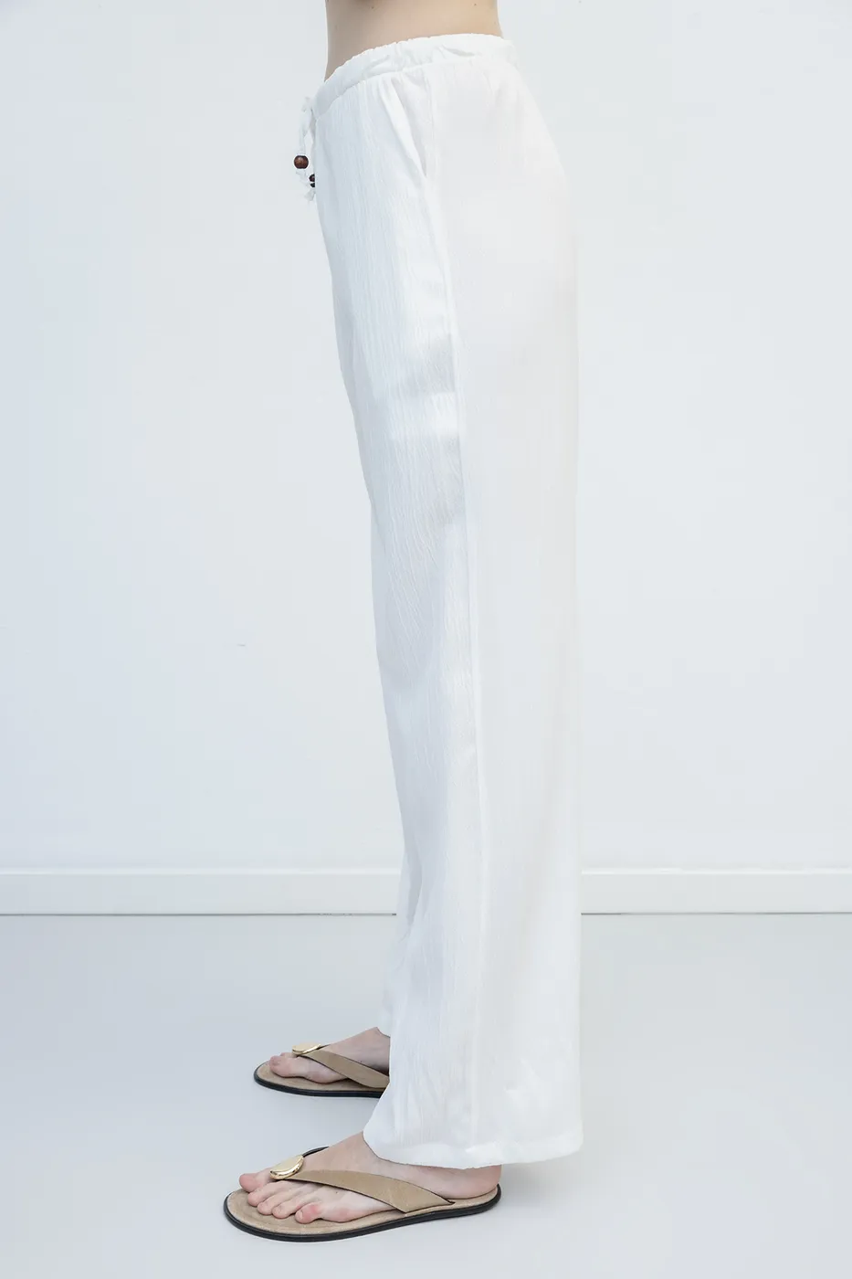 Bayan Beyaz Rahat Kesim Pantolon