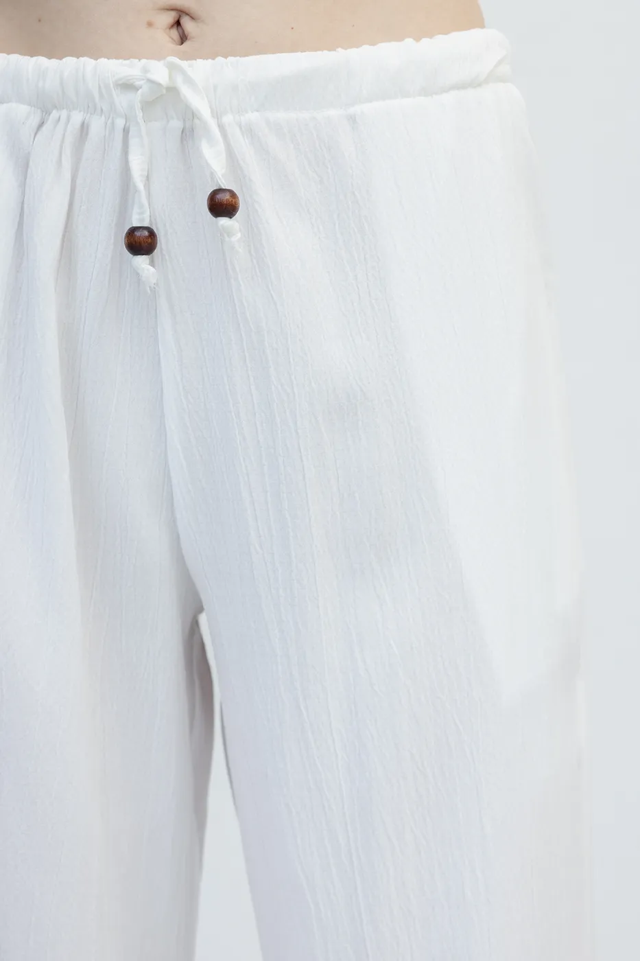 Bayan Beyaz Rahat Kesim Pantolon