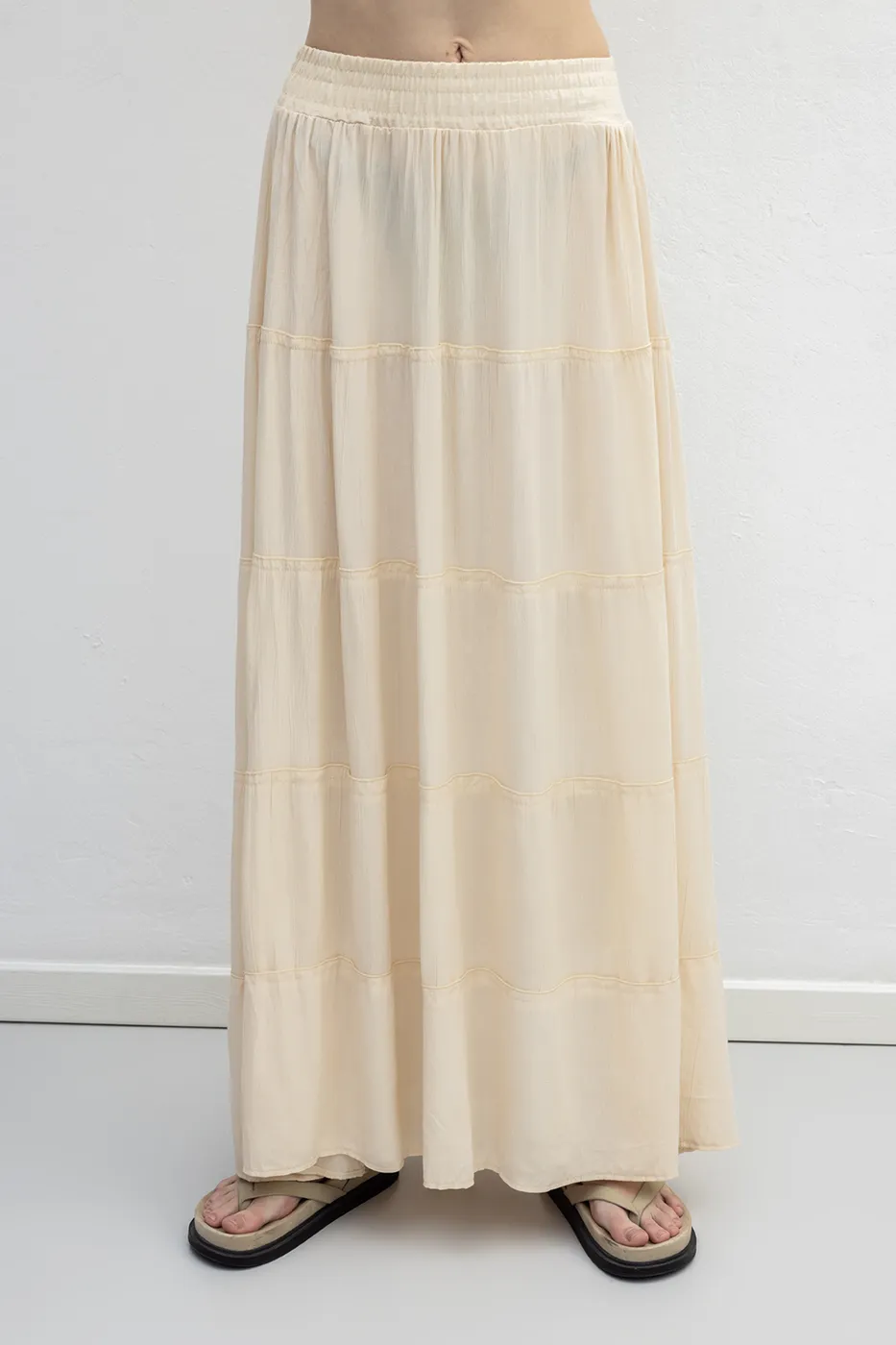 Bayan Bej Katlı Maksi Etek